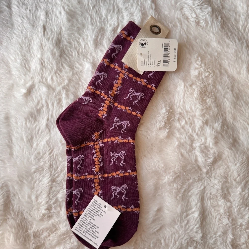 (2 Pairs) Free People Socks Bundle